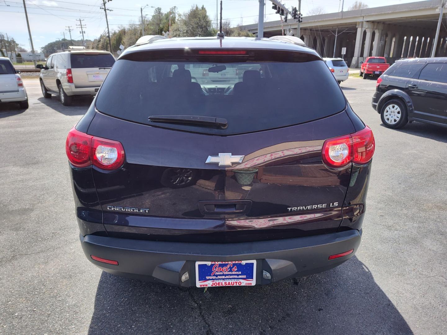 2010 Burgundy Chevrolet Traverse (1GNLREED6AS) , located at 5700 Curlew Drive, Norfolk, VA, 23502, (757) 455-6330, 36.841885, -76.209412 - Photo#16